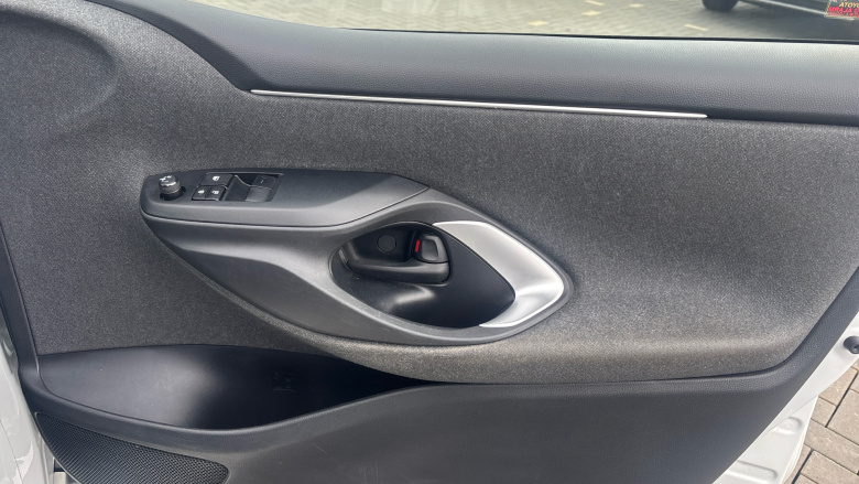 Toyota Yaris 1.5 Hybrid Icon 5dr CVT Hybrid Hatchback